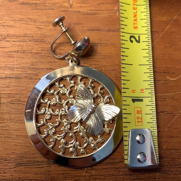 60’s GOLD BUTTERFLY FILIGREE DOORKNOCKER EARRINGS - Picture 7 of 8